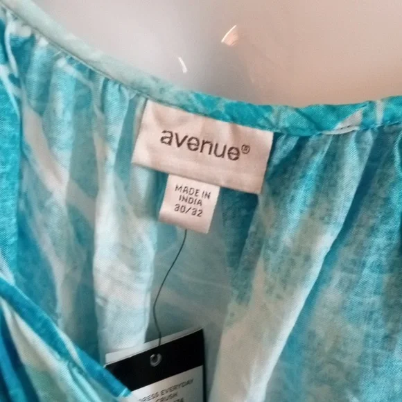 Avenue Plus FLORAL PRINT Dress - Picture 4 of 10